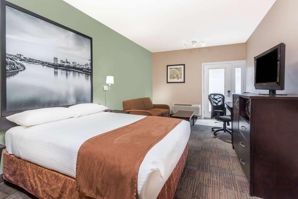 Готель Super 8 By Wyndham Saskatoon Near Saskatoon Airport Номер фото
