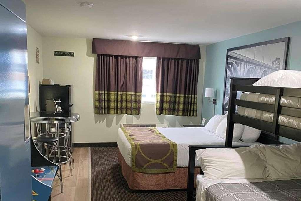 Готель Super 8 By Wyndham Saskatoon Near Saskatoon Airport Номер фото