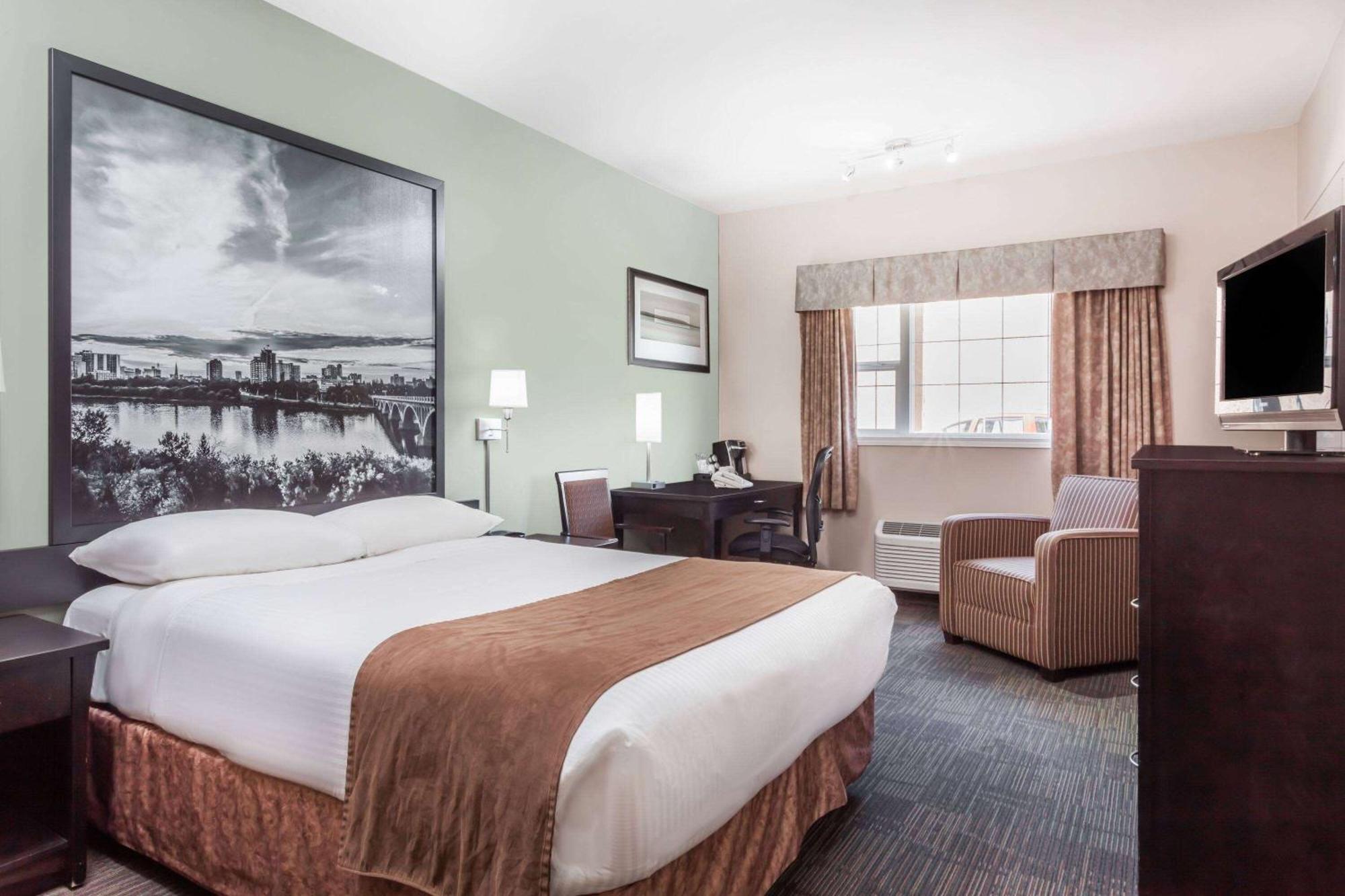Готель Super 8 By Wyndham Saskatoon Near Saskatoon Airport Екстер'єр фото
